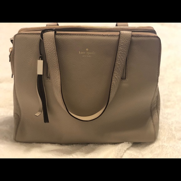 kate spade Handbags - Kate Spade Hand Bag